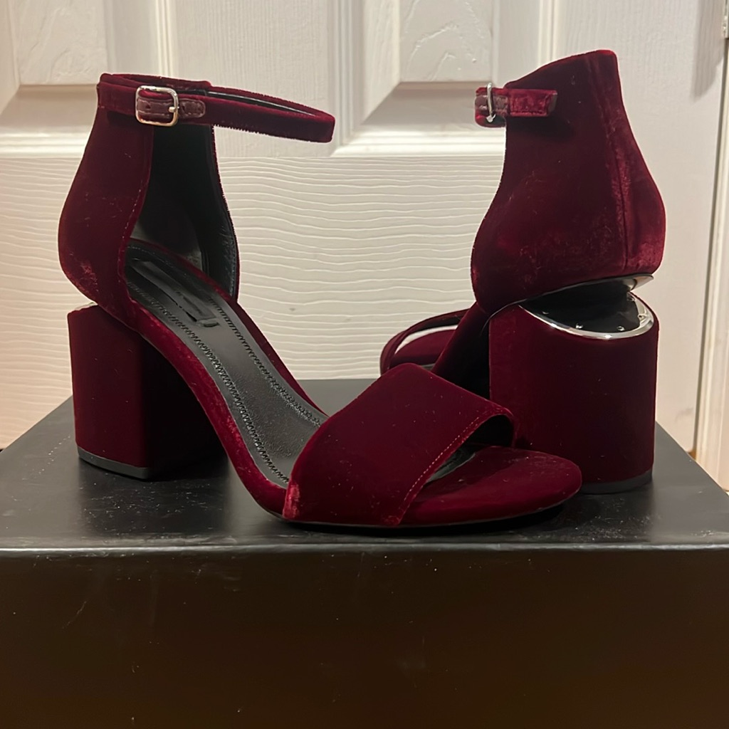 New Authentic Alexander Wang Abby Sandal In Bordeaux Velvet, Size 38/ 8